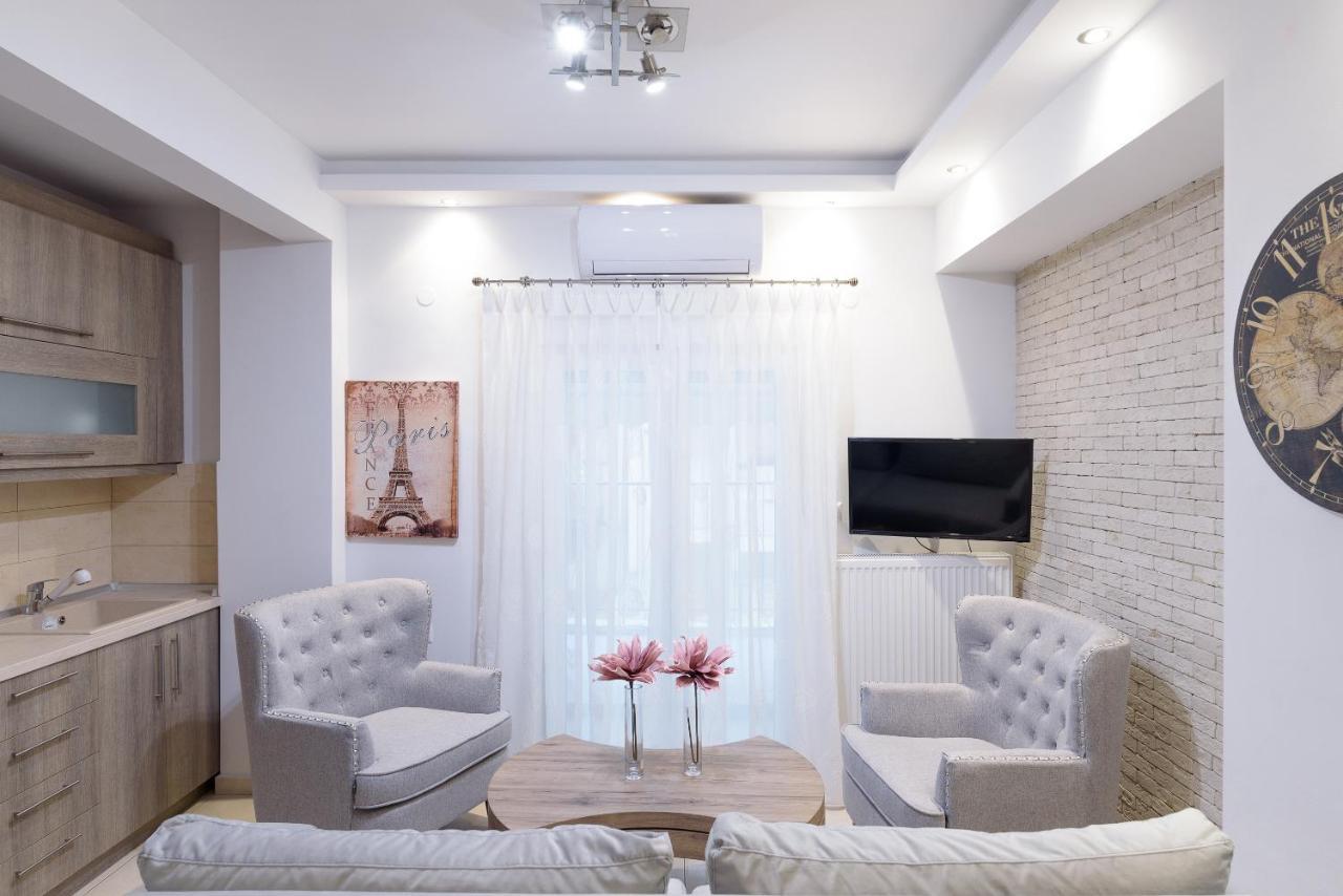 Lassani Cozy And Quiet, 2 Bedroom Apartm With Spacious Balcony Tesalonika Bagian luar foto